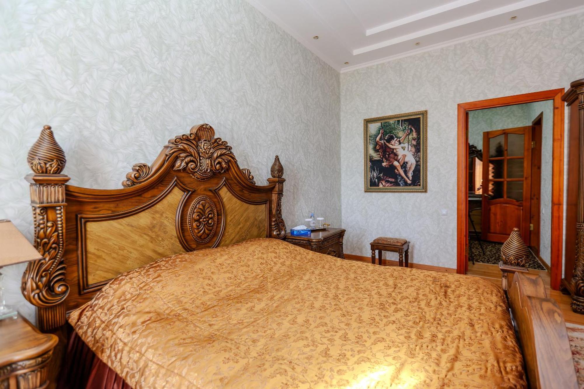 Respect Hotel Pavlodar Buitenkant foto