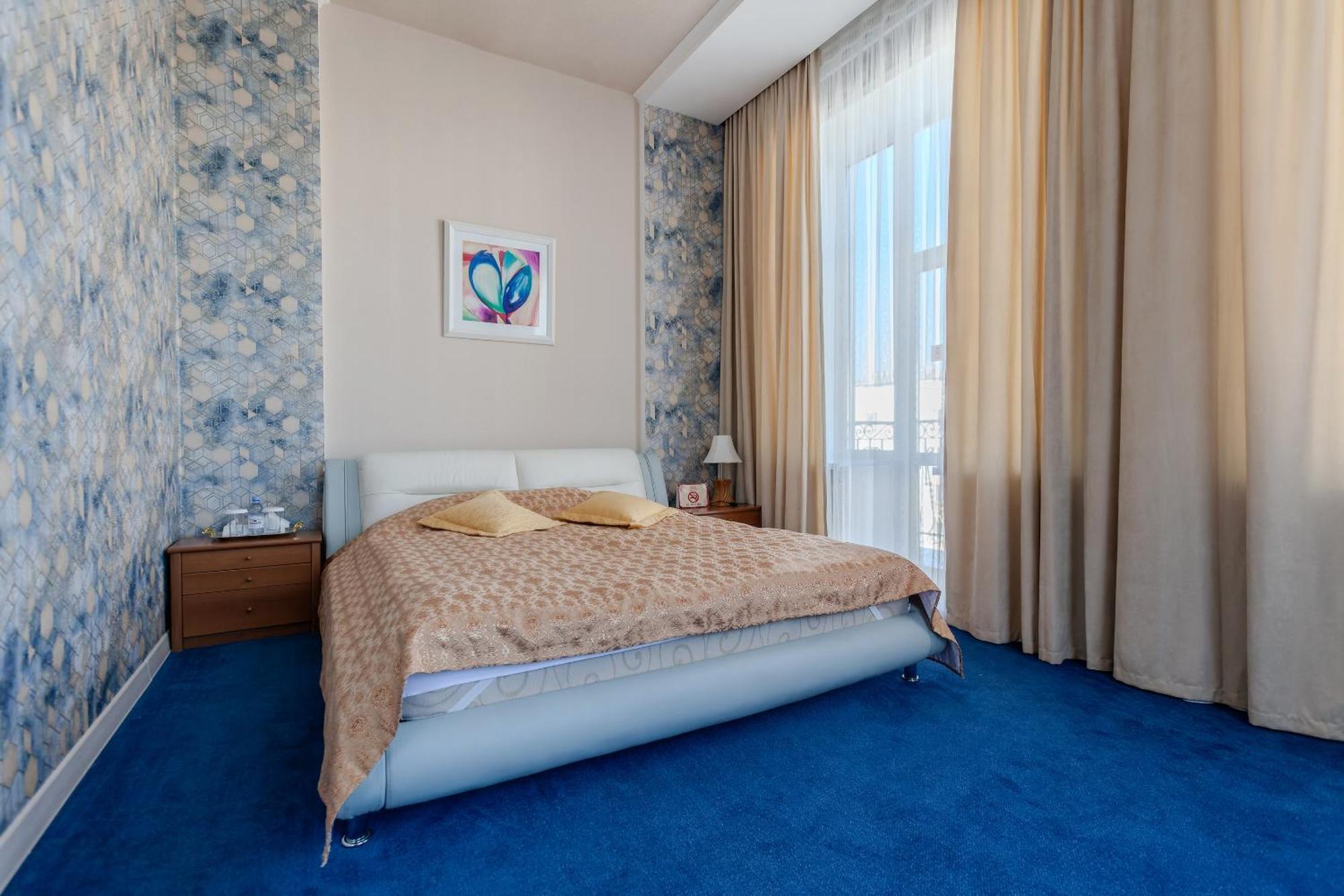 Respect Hotel Pavlodar Buitenkant foto